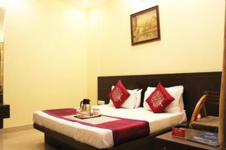 Room 8 of 27
