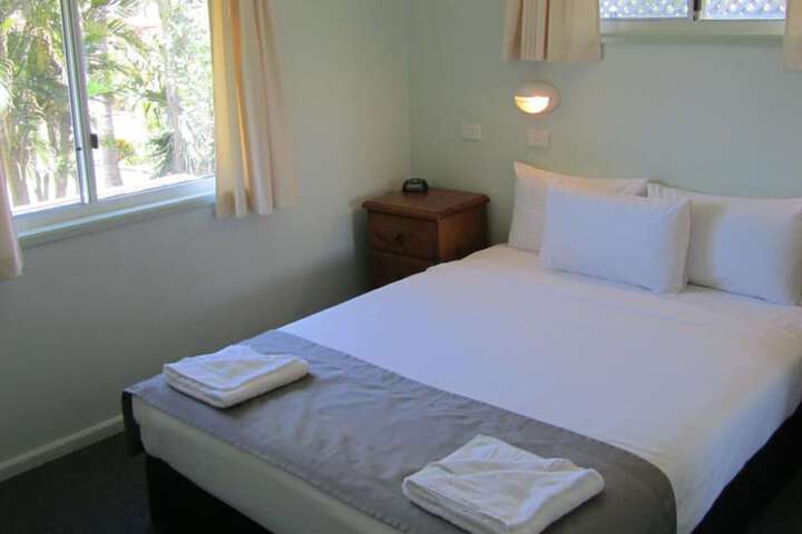 Room 3 of 96