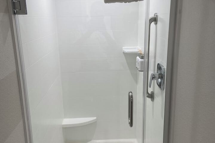 Room 16 of 21