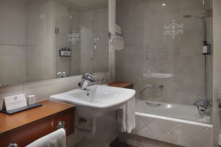 Clean Restrooms