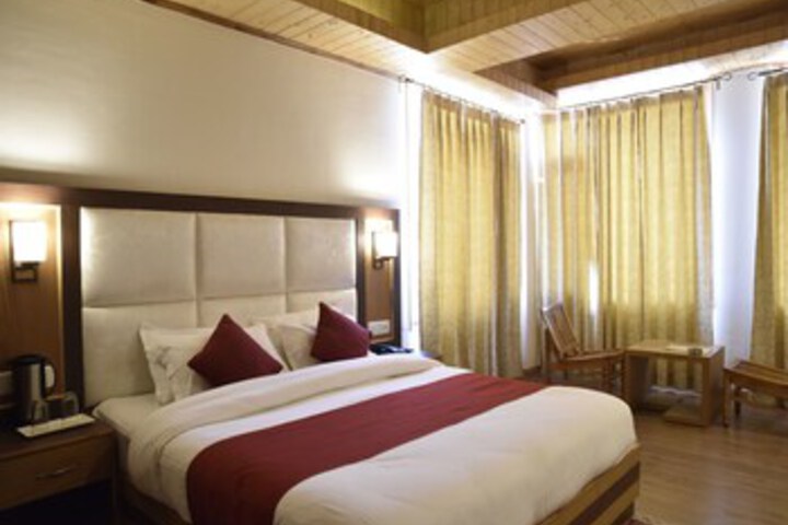 Oyo 10255 Hotel Red Apple