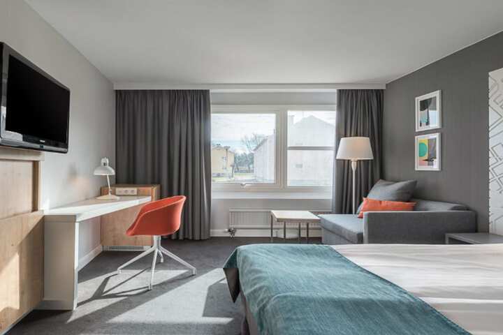 Room 2 of 29