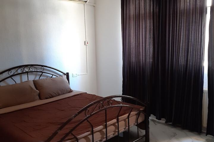 Room 7 of 73