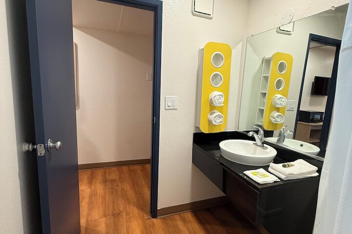 Room 14 of 24