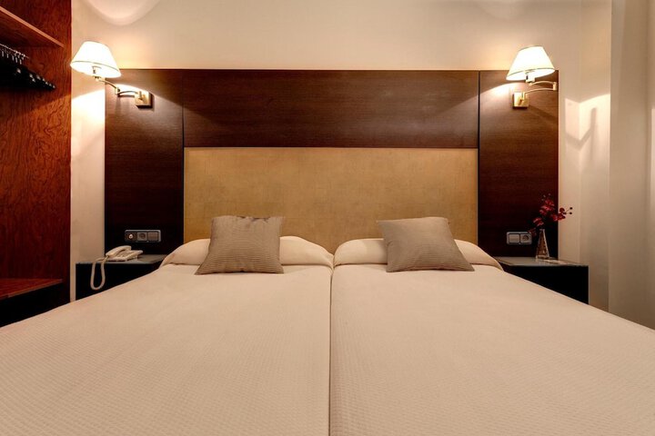 Room 18 of 38