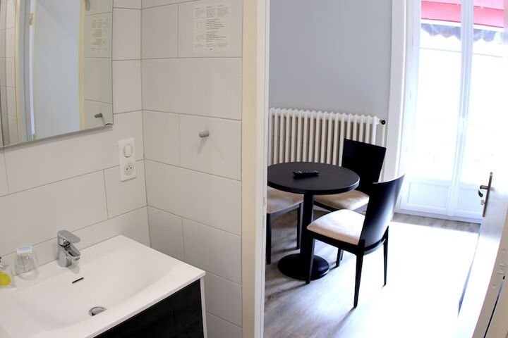 Room 54 of 118