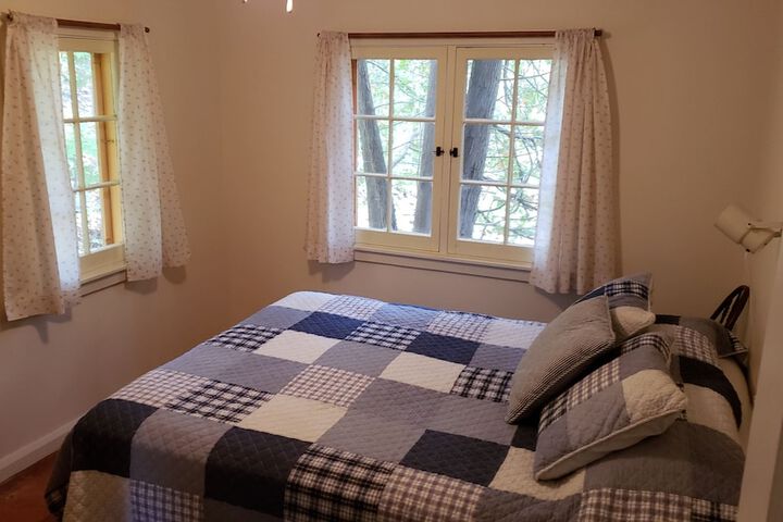 Room 30 of 215