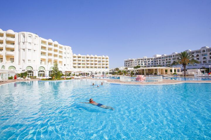Pools & Facilities