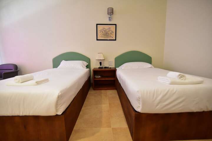 Room 18 of 62