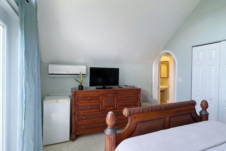 Room 7 of 64