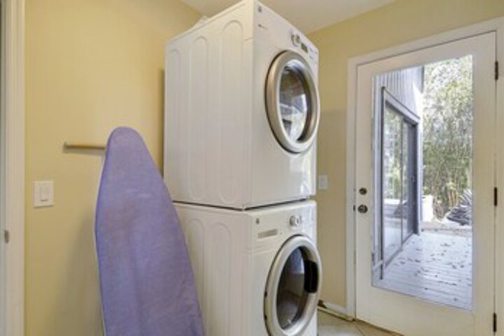 Laundry 12 of 22