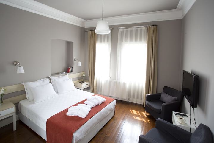 Room 5 of 25