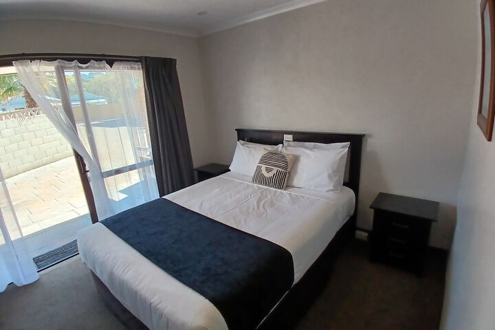 Room 21 of 120