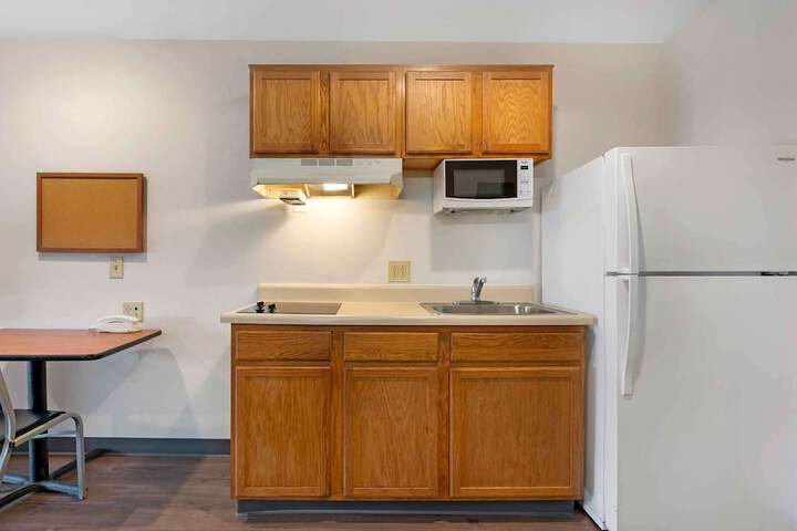 2 Double Beds Kitchen (5 of 10)