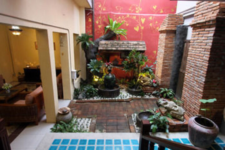 Hotel Exterior 52 of 145