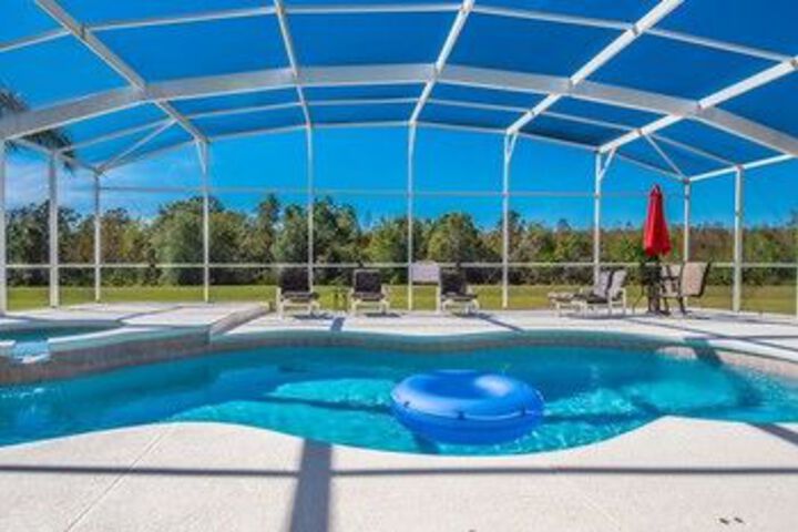 Pool 21 of 26