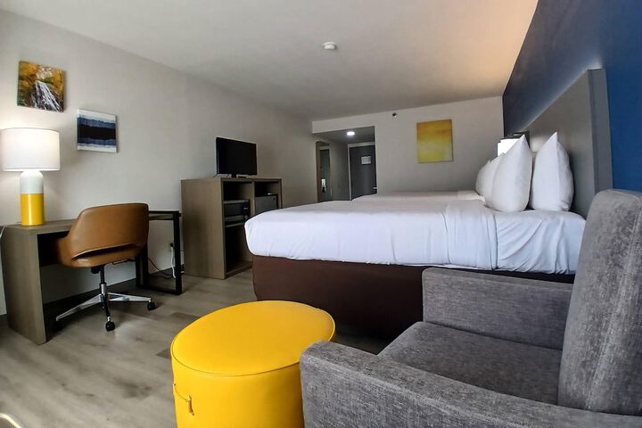 Room 36 of 65