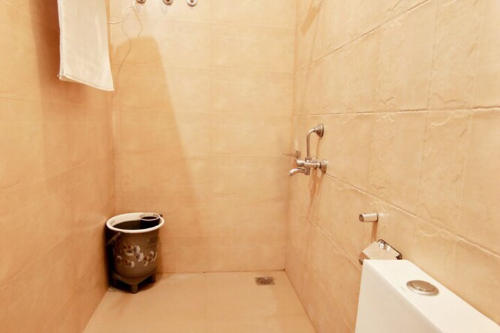 Room 18 of 32