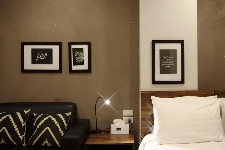 Room 32 of 57