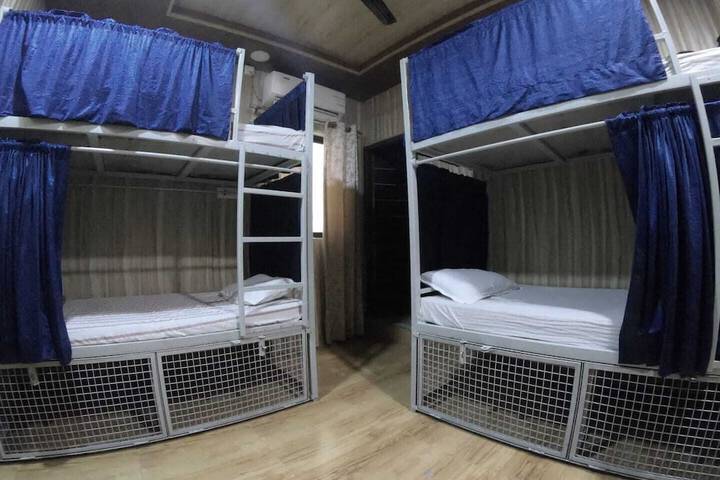 Room 56 of 92