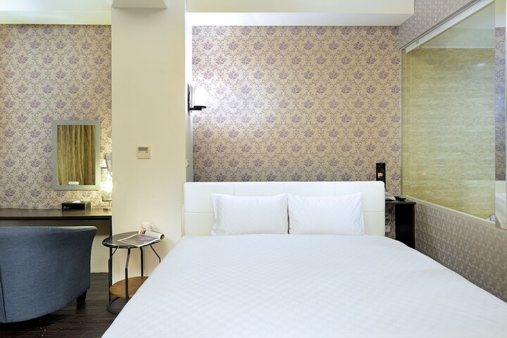 Room 10 of 54