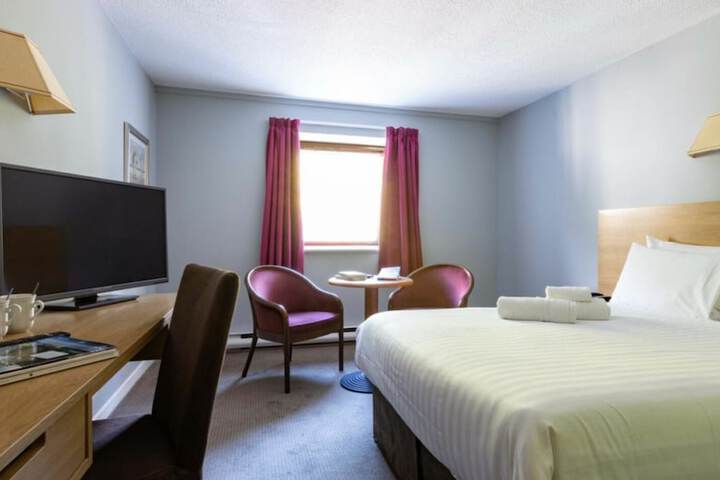 Room 6 of 26