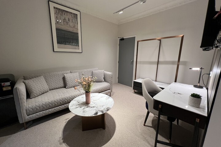 Room 35 of 63