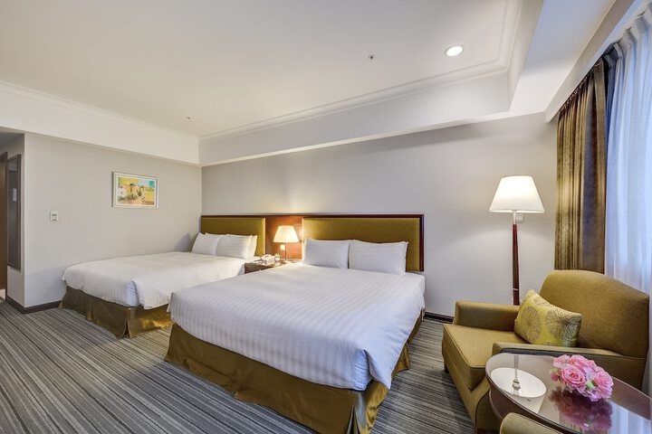 Room 12 of 92