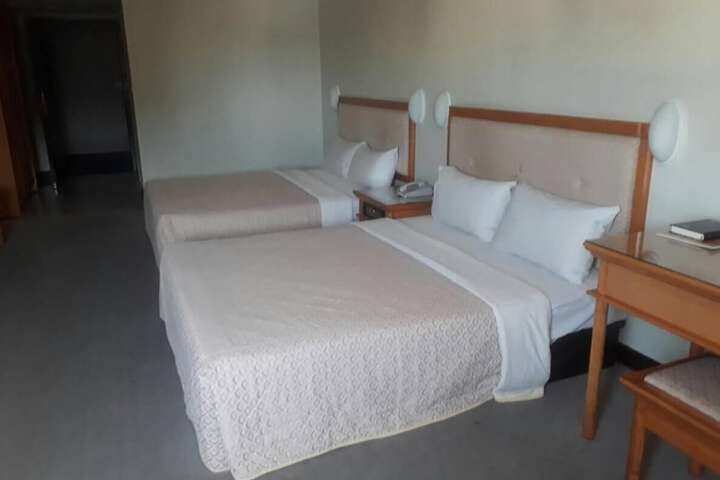 Room 30 of 49