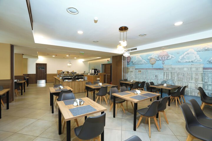 Dining 121 of 139