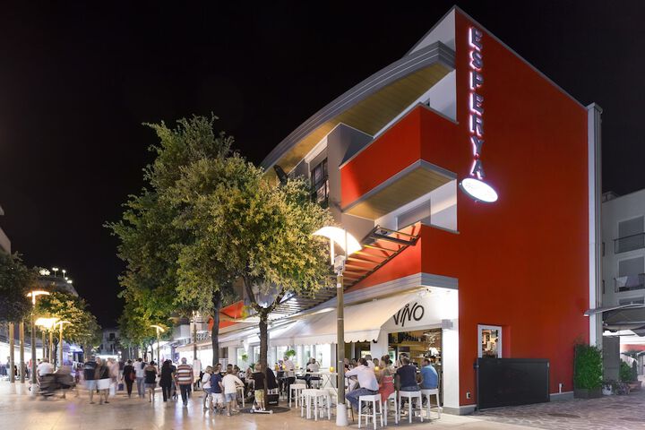Hotel Entry