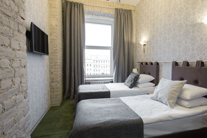 Room 34 of 39