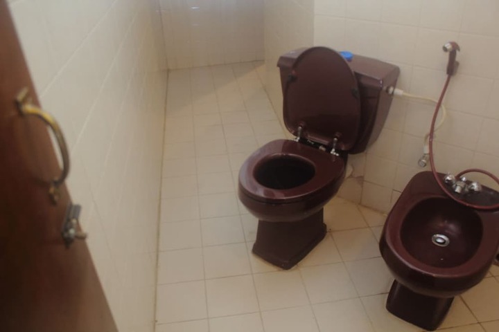 Room 6 of 45