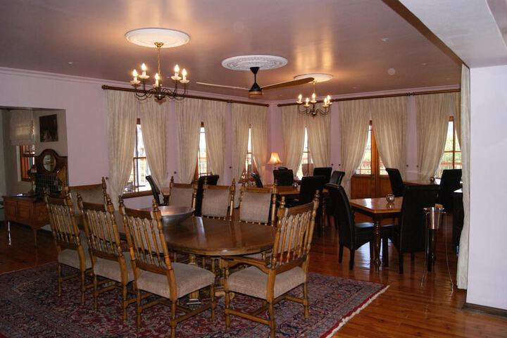 Dining 38 of 69