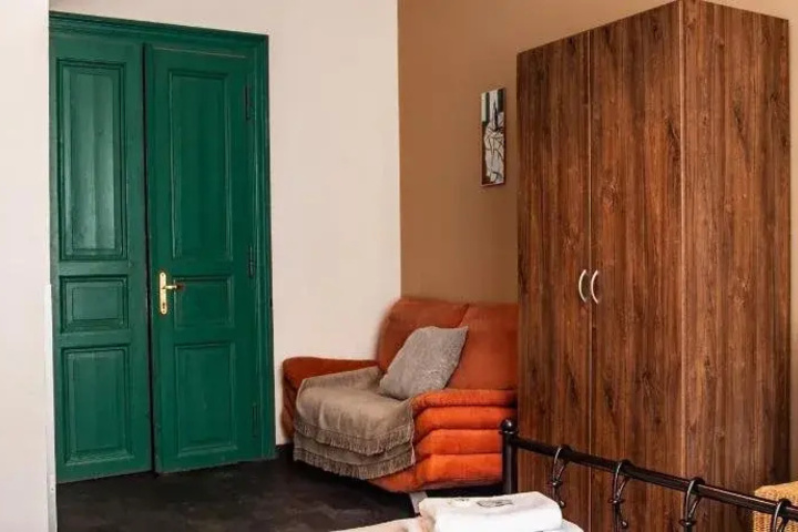 Room 2 of 14