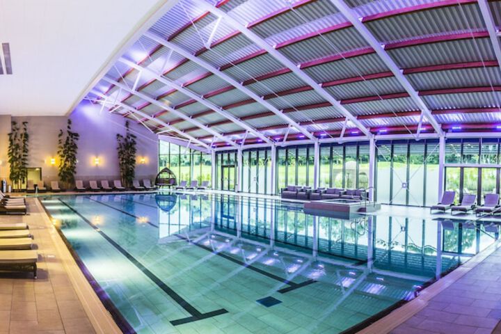 Pool 68 of 142