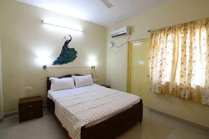 Room 3 of 16