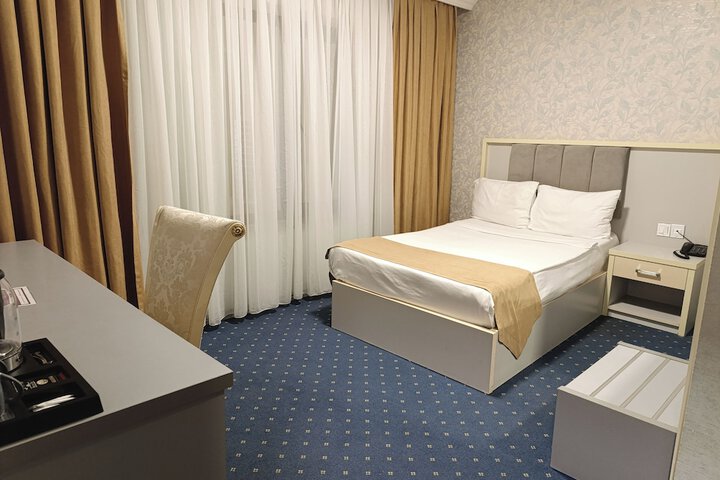 Room 11 of 72