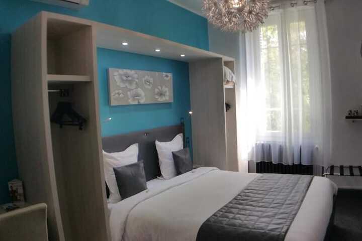 Room 19 of 53