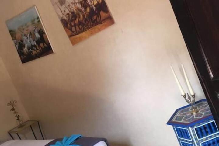 Room 9 of 13