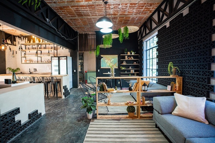 Dining 12 of 12