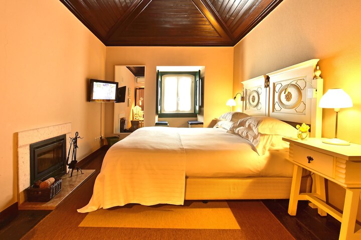 Room 9 of 52