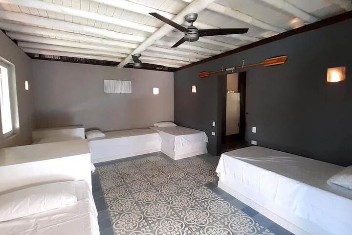 Room 5 of 16