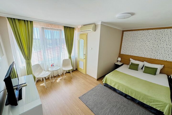 Room 38 of 102