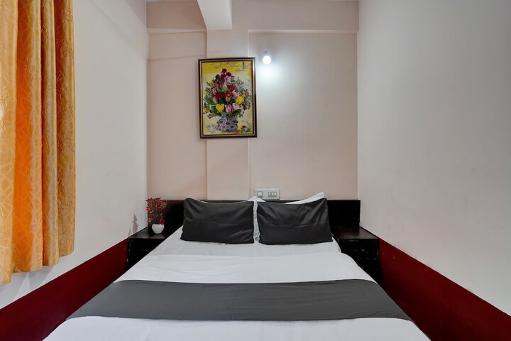 Room 13 of 17