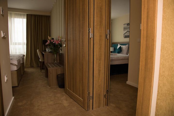 Room 3 of 30