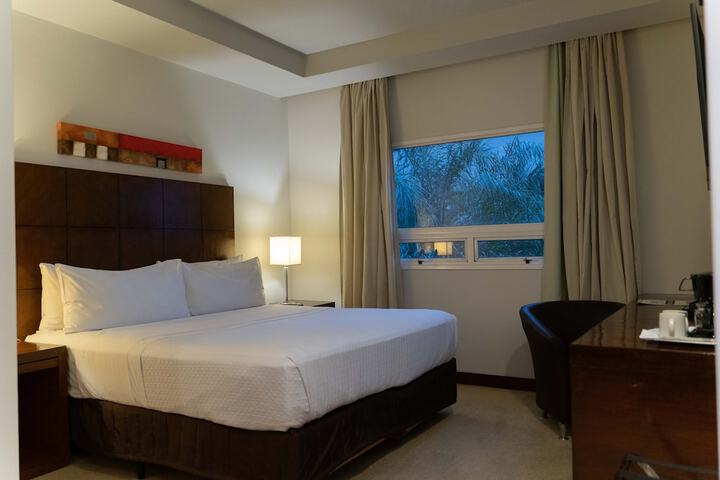Room 15 of 114