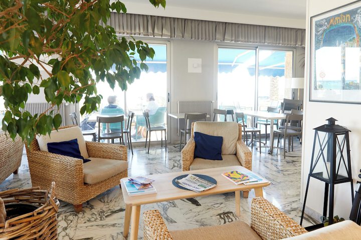 Guest Lobby