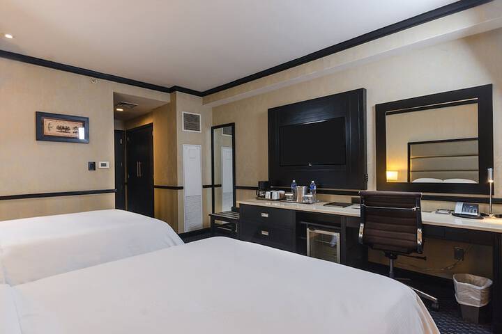 Room 10 of 64