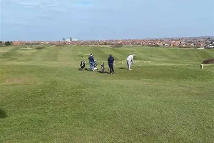 Golf 35 of 72